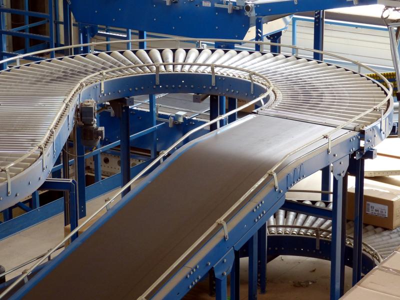 Esteira transportadora modular: eficiência e versatilidade